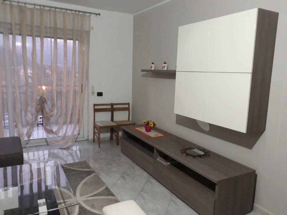 Leisure & Relaxing Apartment โกโม ภายนอก รูปภาพ