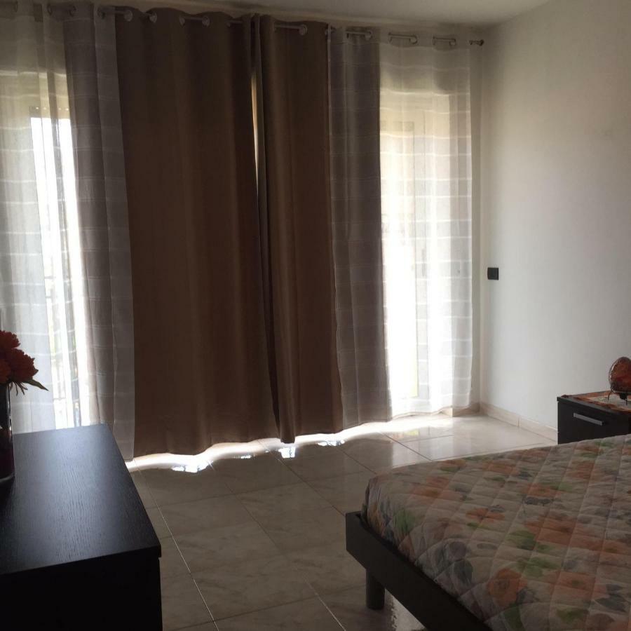 Leisure & Relaxing Apartment โกโม ภายนอก รูปภาพ