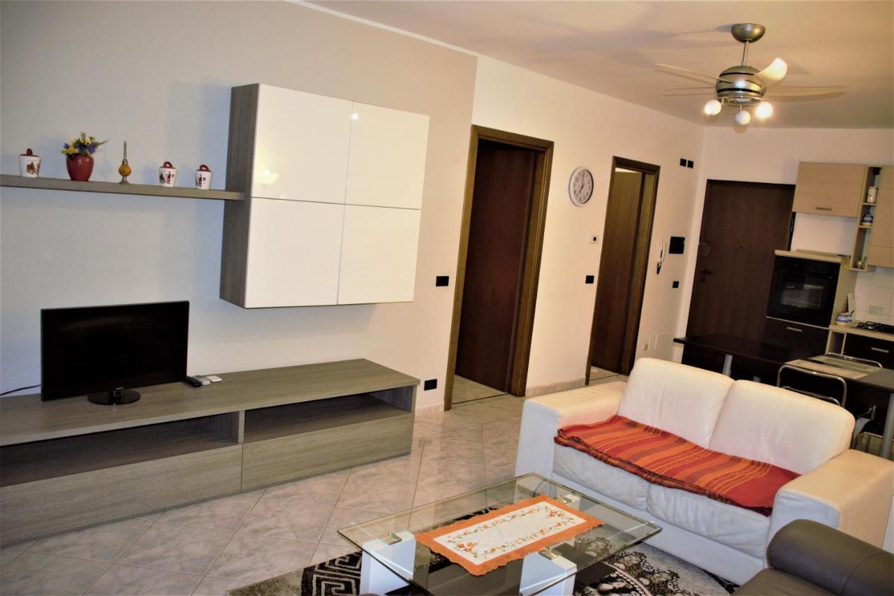 Leisure & Relaxing Apartment โกโม ภายนอก รูปภาพ